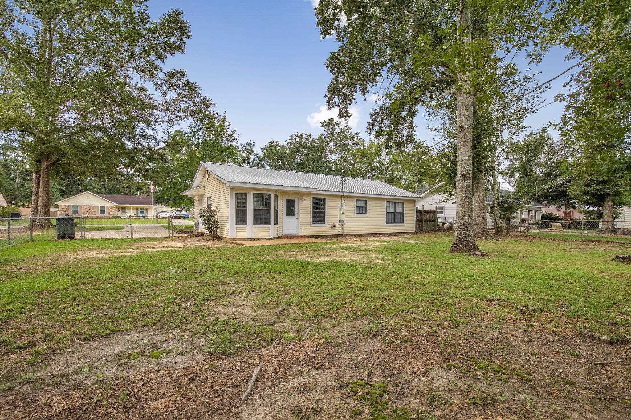 631 East Gate Circle Foley, AL 36535 - Photo 29 of 33