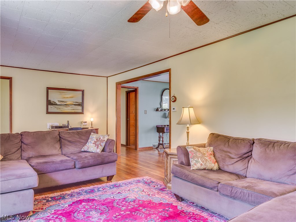 2722 Waldern Road Barberton, OH 44203 - Photo 5 of 33