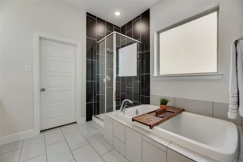 $450,000 | 912 Lamp Post Lane, Argyle, TX 76226