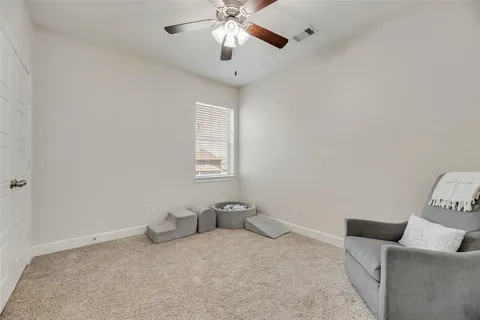 $450,000 | 912 Lamp Post Lane, Argyle, TX 76226