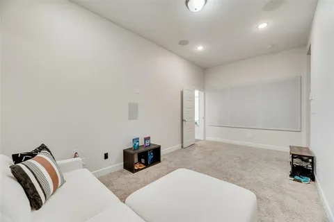 $450,000 | 912 Lamp Post Lane, Argyle, TX 76226