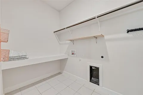 $450,000 | 912 Lamp Post Lane, Argyle, TX 76226