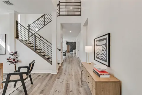 $450,000 | 912 Lamp Post Lane, Argyle, TX 76226