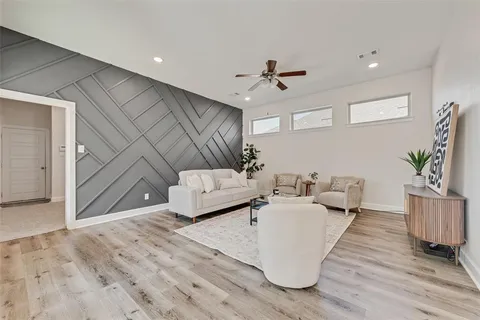 $450,000 | 912 Lamp Post Lane, Argyle, TX 76226