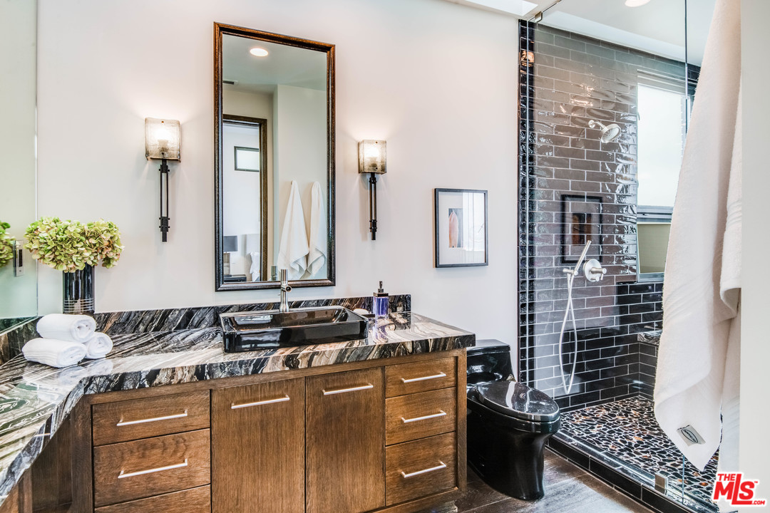 1534 The Strand Hermosa Beach, CA 90254 - Photo 14 of 30