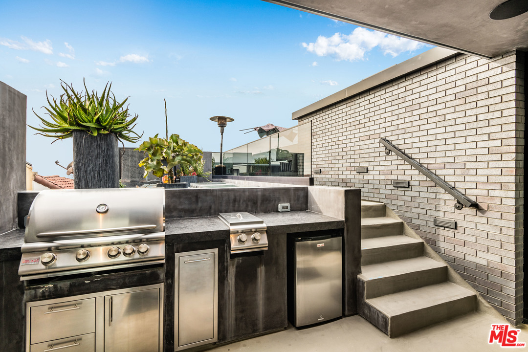 1534 The Strand Hermosa Beach, CA 90254 - Photo 20 of 30