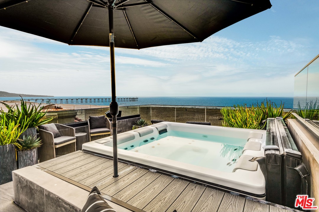 1534 The Strand Hermosa Beach, CA 90254 - Photo 22 of 30