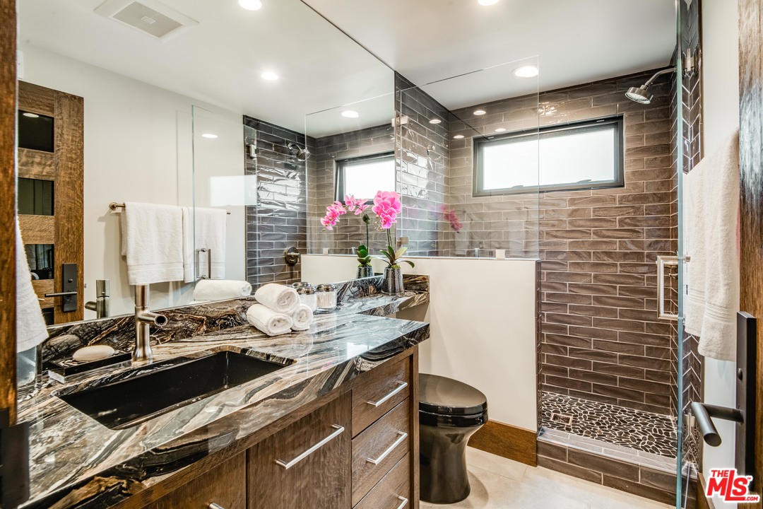 1534 The Strand Hermosa Beach, CA 90254 - Photo 25 of 30