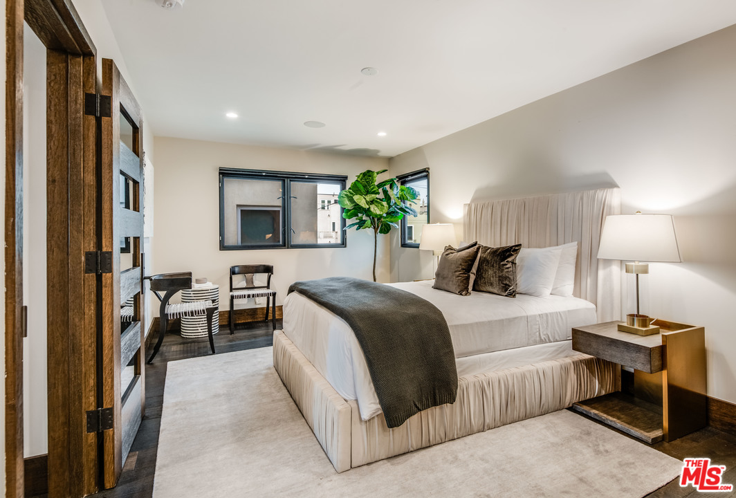 1534 The Strand Hermosa Beach, CA 90254 - Photo 26 of 30