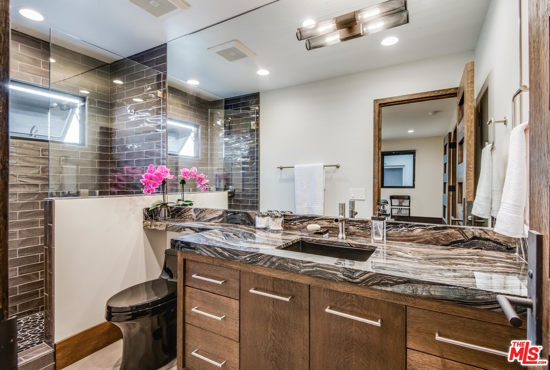 1534 The Strand Hermosa Beach, CA 90254 - Photo 27 of 30