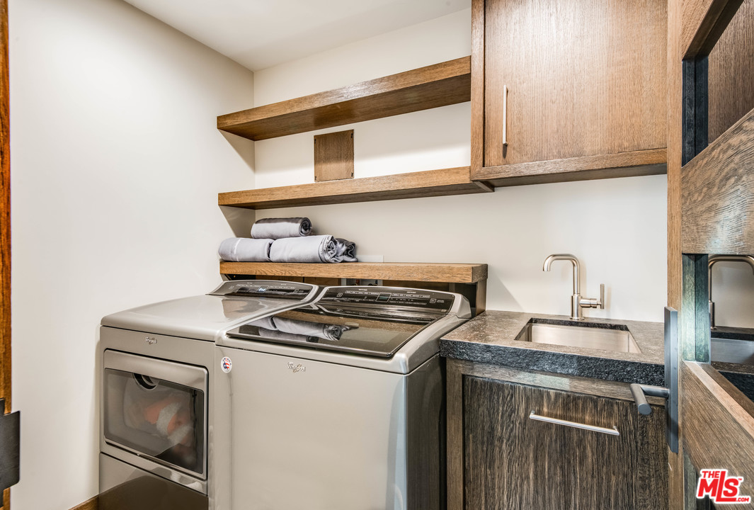 1534 The Strand Hermosa Beach, CA 90254 - Photo 29 of 30