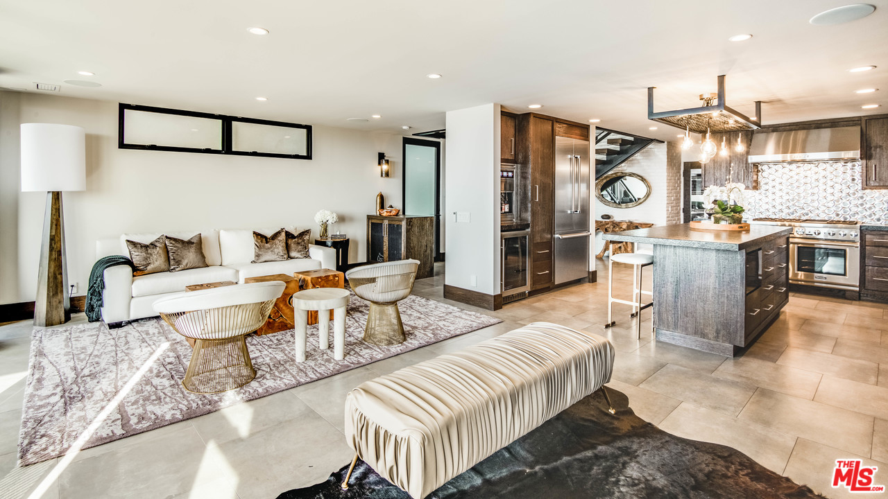 1534 The Strand Hermosa Beach, CA 90254 - Photo 4 of 30