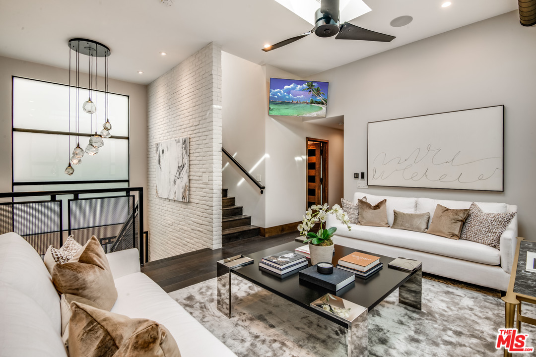 1534 The Strand Hermosa Beach, CA 90254 - Photo 9 of 30