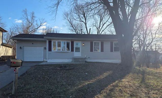 $220,000 | 2501 West 57th Street, Davenport, IA 52806