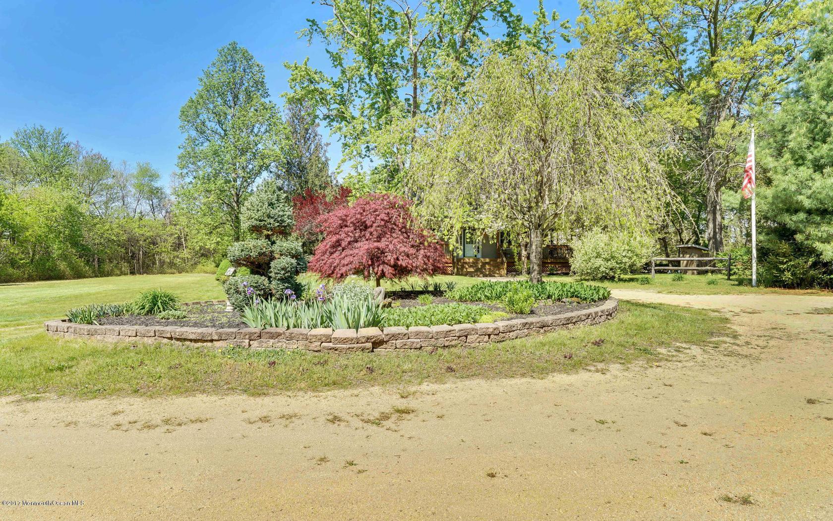 460 North County Line Road Jackson, NJ 08527 - Photo 44 of 48 a view of a yard with an trees