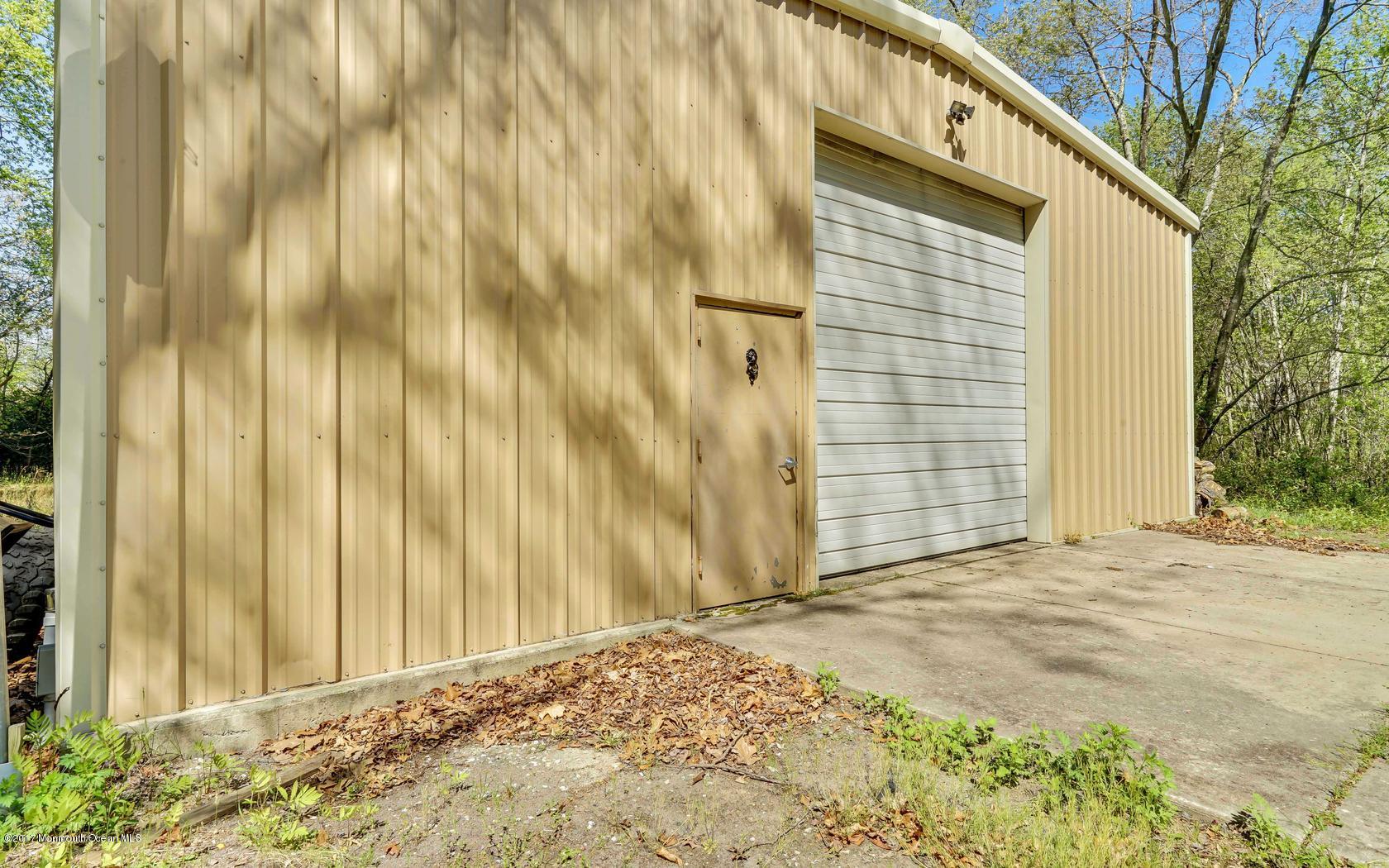 460 North County Line Road Jackson, NJ 08527 - Photo 45 of 48 a view of a backyard of a house