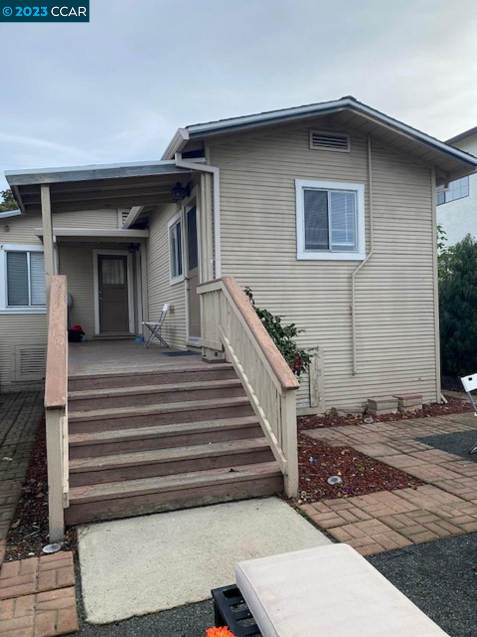 514 Talbot Avenue, Unit 514B Albany, CA 94706 - Photo 1 of 12 a front view of a house with stairs