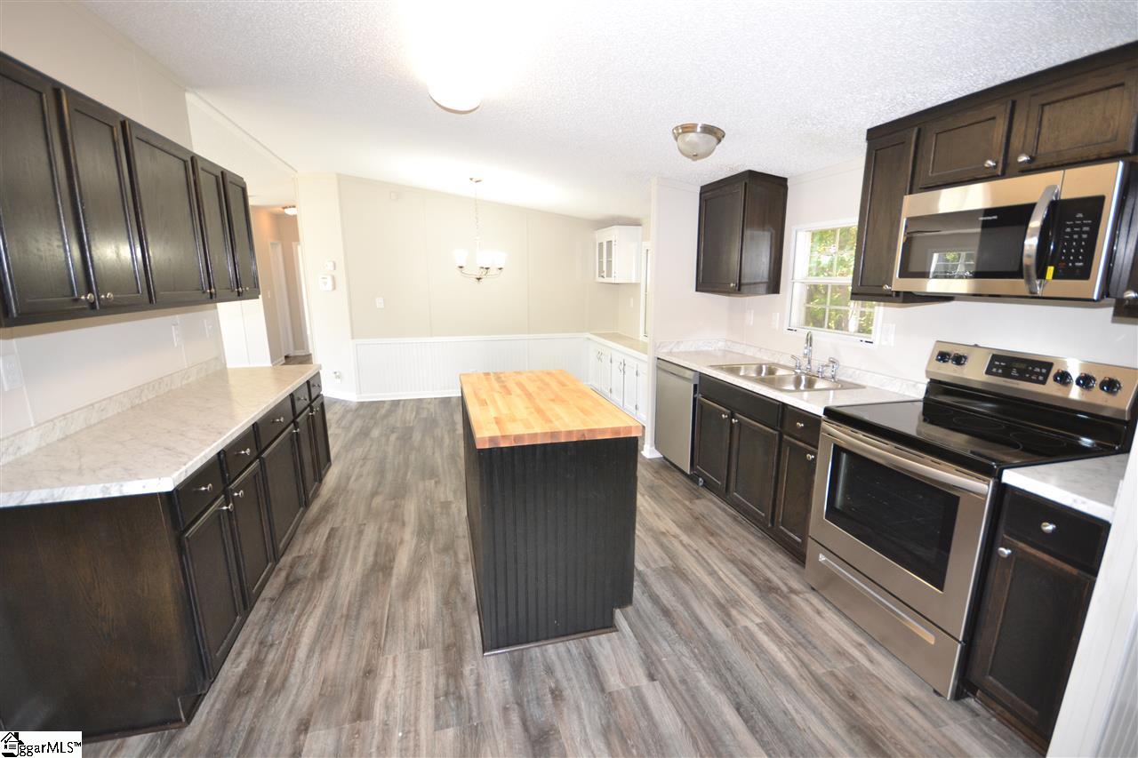 313 Walnut Crest Court Fountain Inn, SC 29644 - Photo 4 of 18 Gallery Image 4