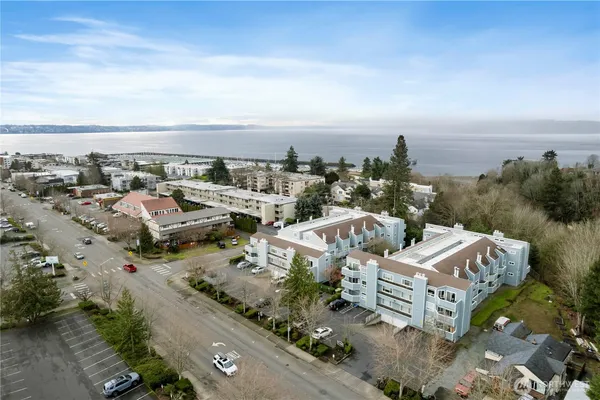 $280,000 | 21925 7th Avenue South, Unit 101, Des Moines, WA 98198