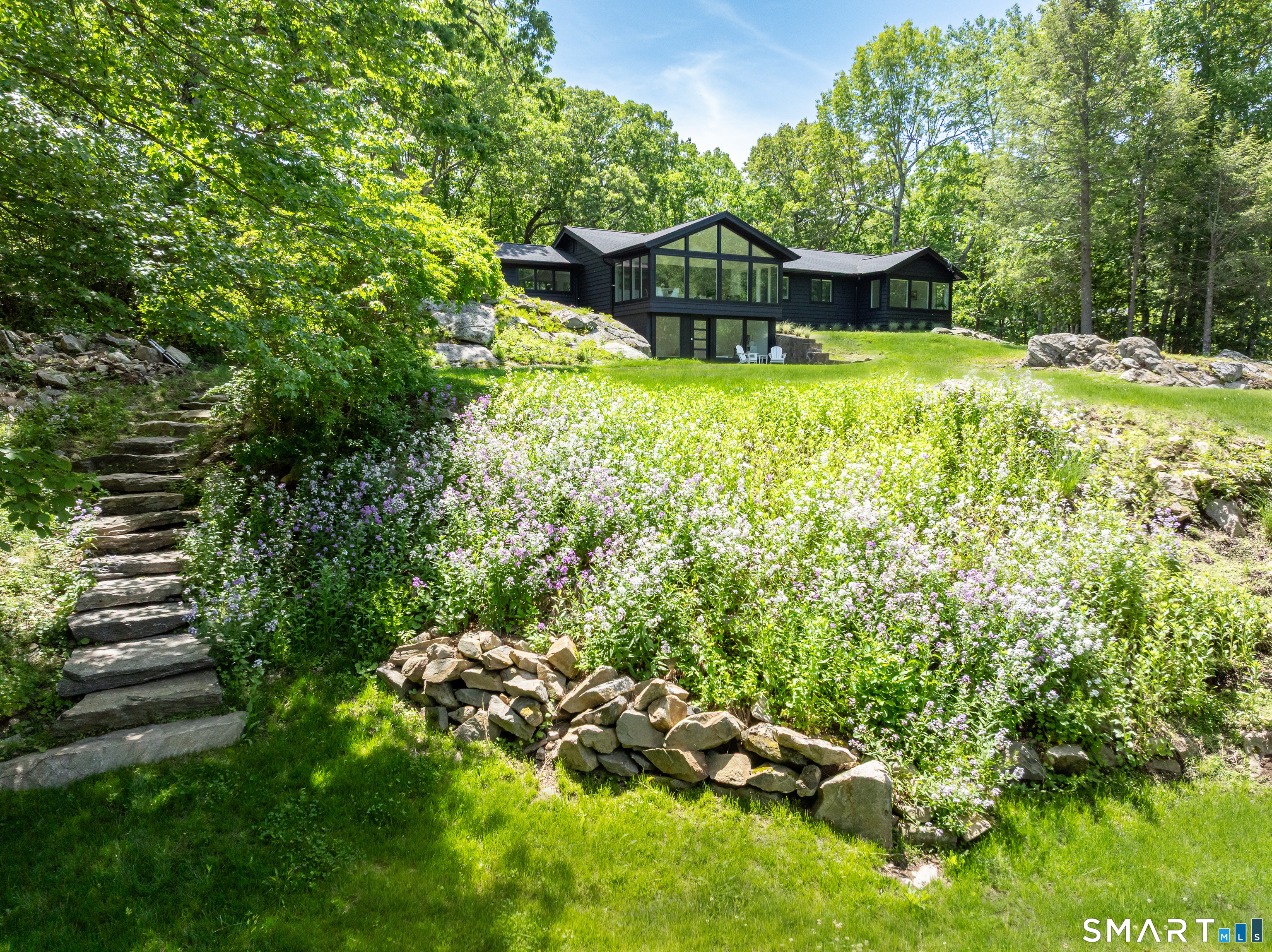 198 Woodchuck Road Stamford, CT 06903 - Photo 25 of 28