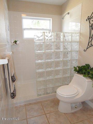 2305 Shell Avenue Indialantic, FL 32903 - Photo 13 of 20 shell guest bath