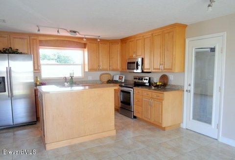 shell kitchen