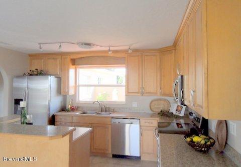 shell kitchen 3