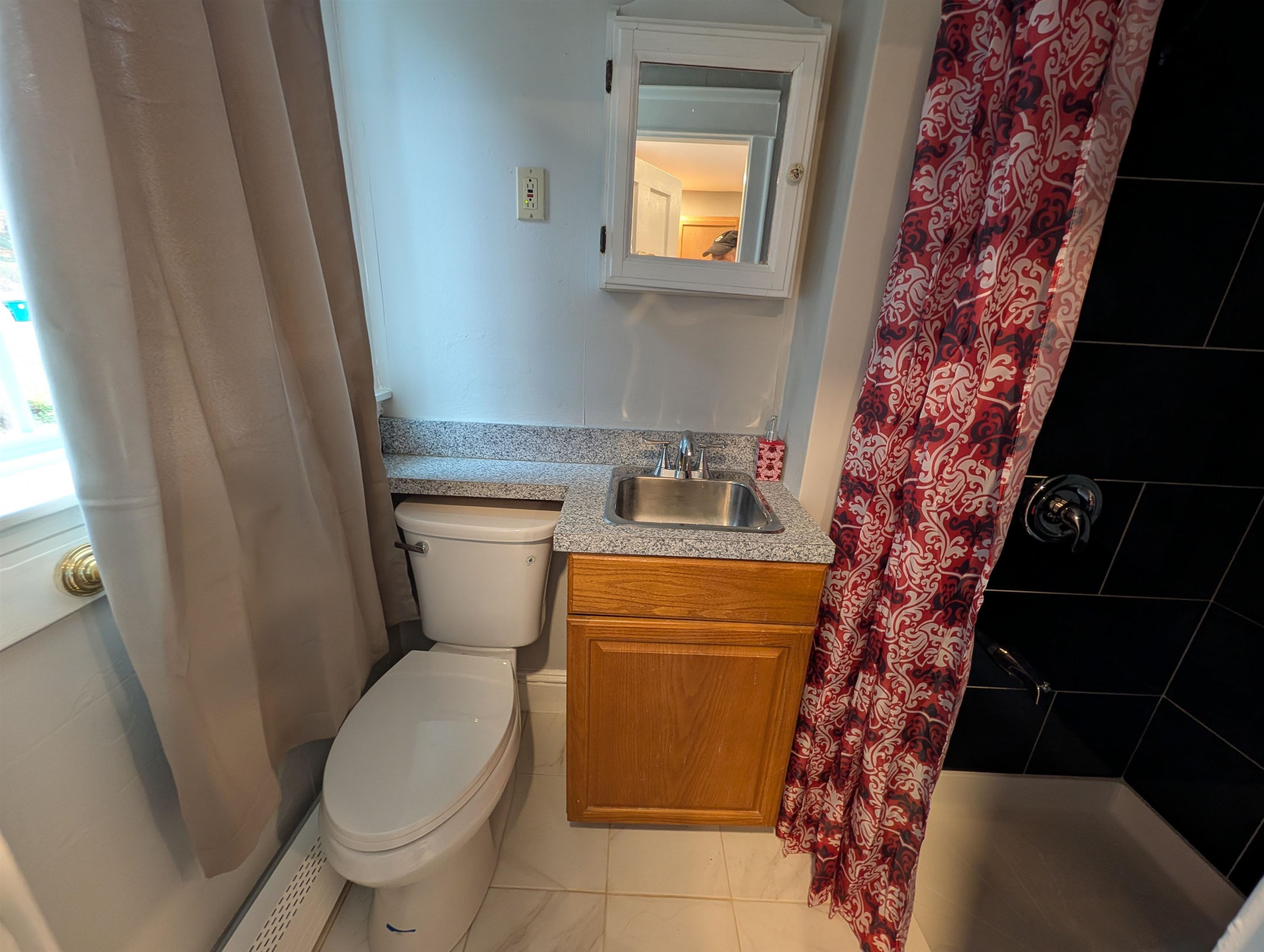 52 Mammoth Road Manchester, NH 03109 - Photo 16 of 27