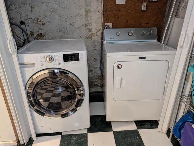 $499,900 | 52 Mammoth Road, Manchester, NH 03109