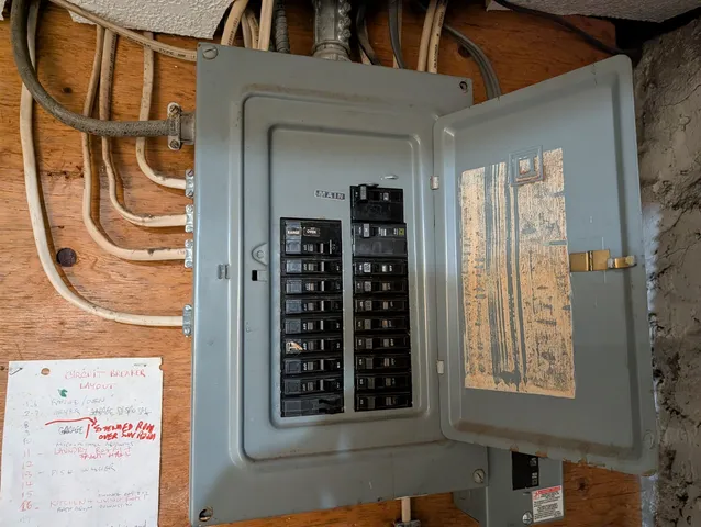 $499,900 | 52 Mammoth Road, Manchester, NH 03109