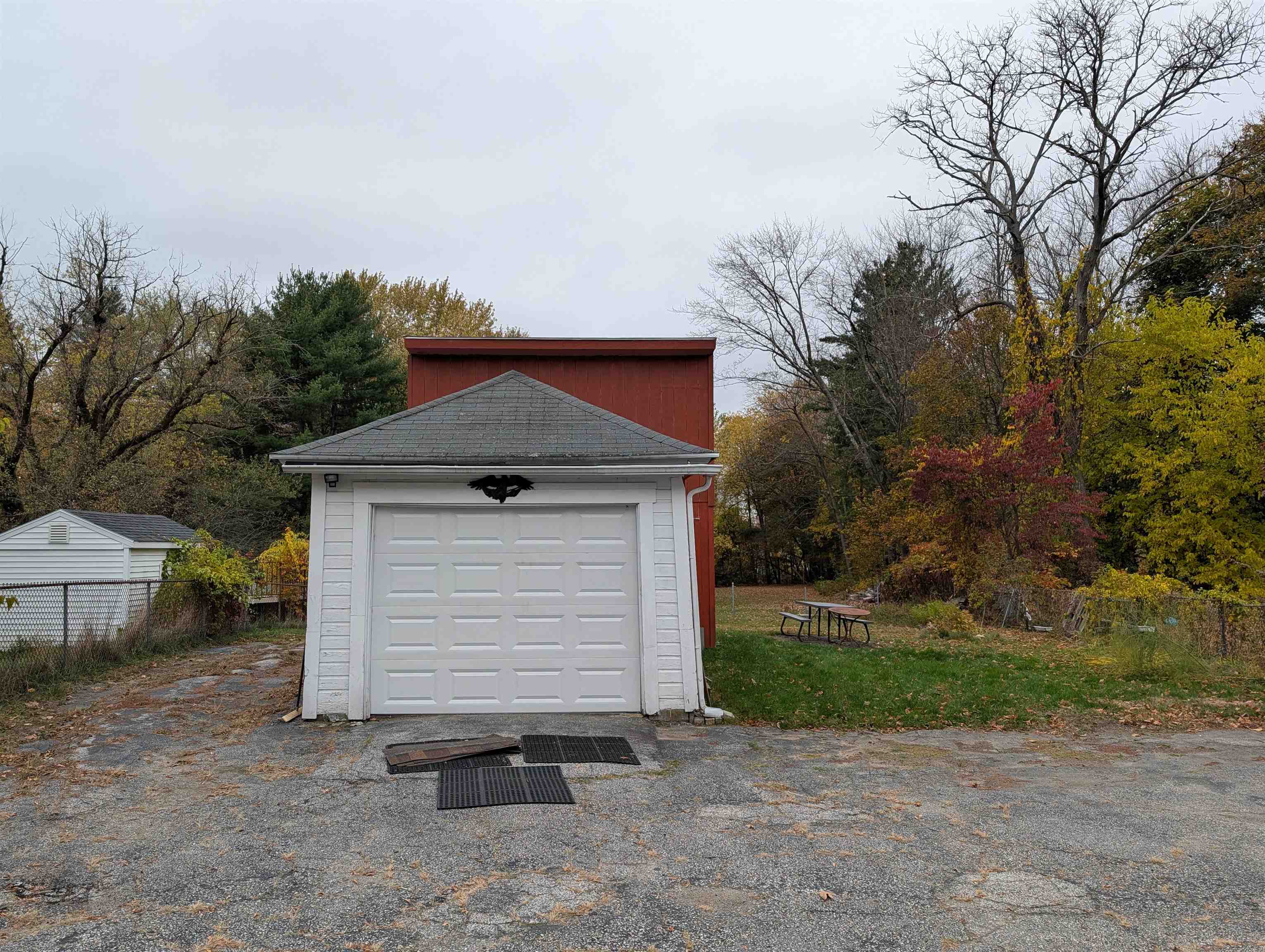 52 Mammoth Road Manchester, NH 03109 - Photo 23 of 27