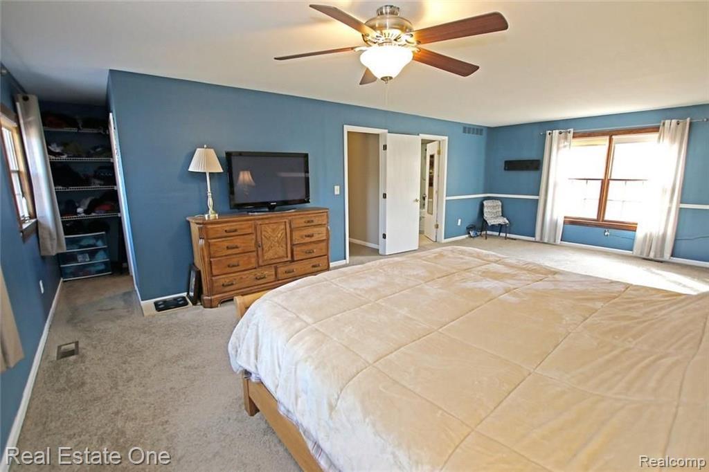 1345 East Fairview Lane Rochester Hills, MI 48306 - Photo 28 of 58