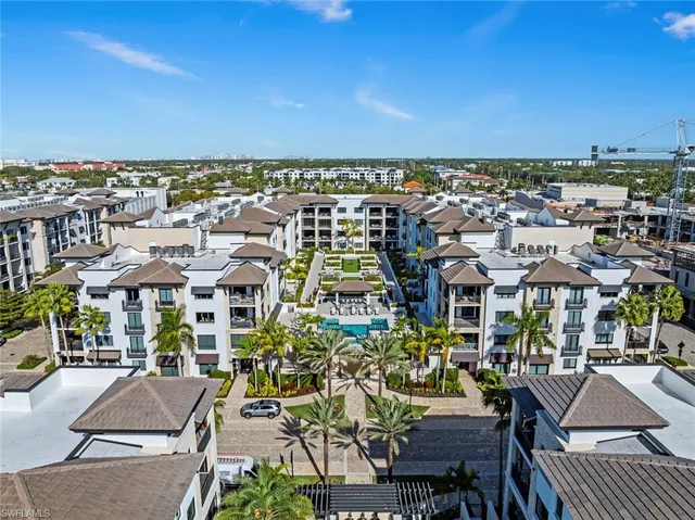 $2,890,000 | 1135 3rd Avenue South, Unit 302, Naples, FL 34102