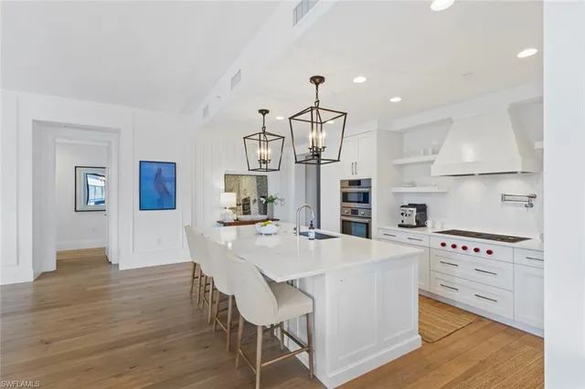 $2,890,000 | 1135 3rd Avenue South, Unit 302, Naples, FL 34102