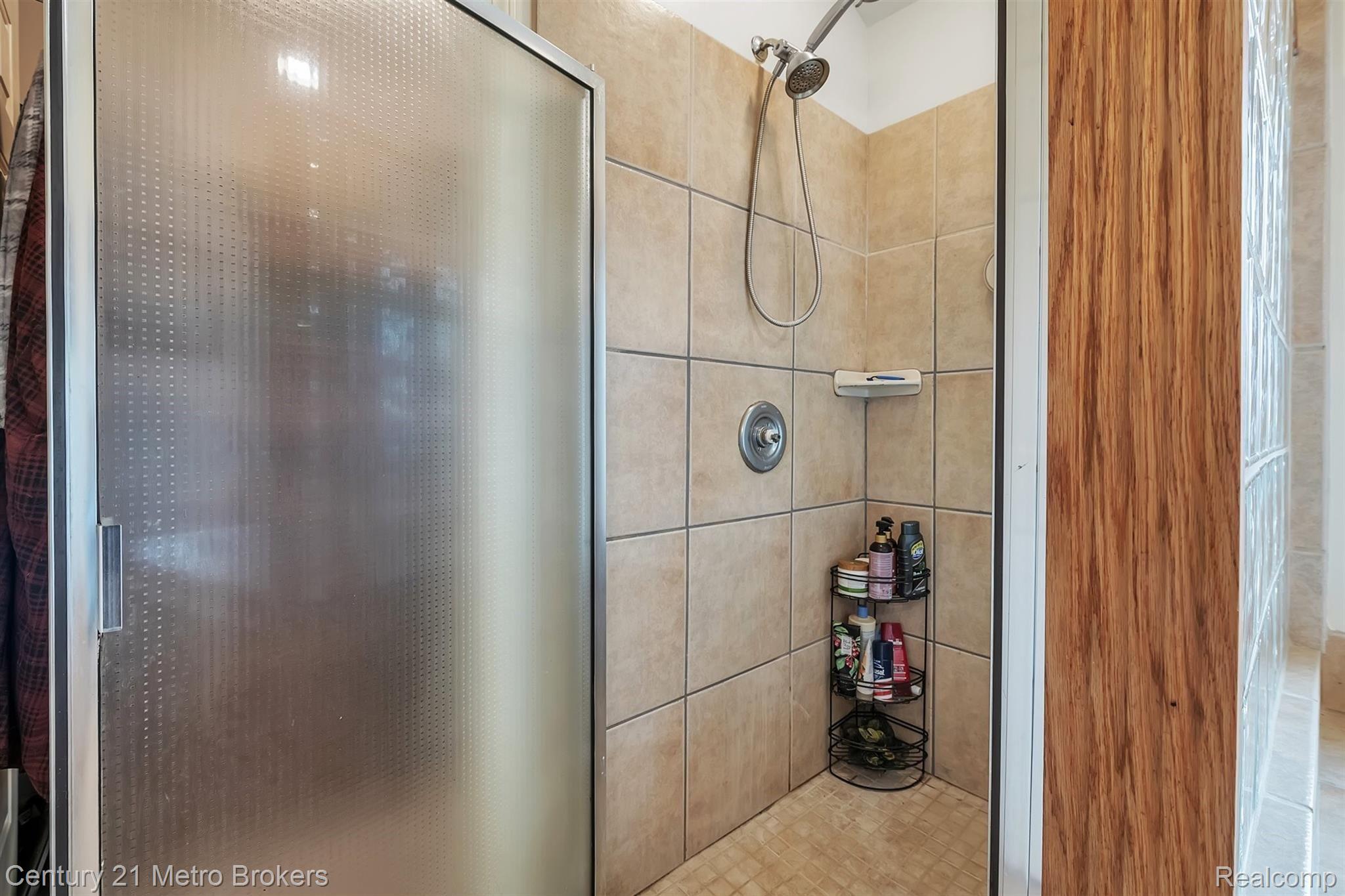 10037 Hegel Road Goodrich, MI 48438 - Photo 30 of 52 21-10037-Hegel-WindowStill-Real-Est.jpg