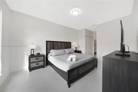 $3,300 | 8167 Northwest 41st Street, Unit E203, Doral, FL 33166