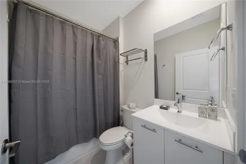 $3,300 | 8167 Northwest 41st Street, Unit E203, Doral, FL 33166