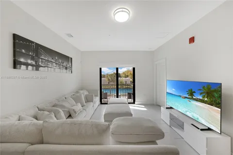 $3,300 | 8167 Northwest 41st Street, Unit E203, Doral, FL 33166