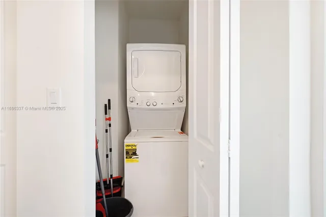 $3,300 | 8167 Northwest 41st Street, Unit E203, Doral, FL 33166