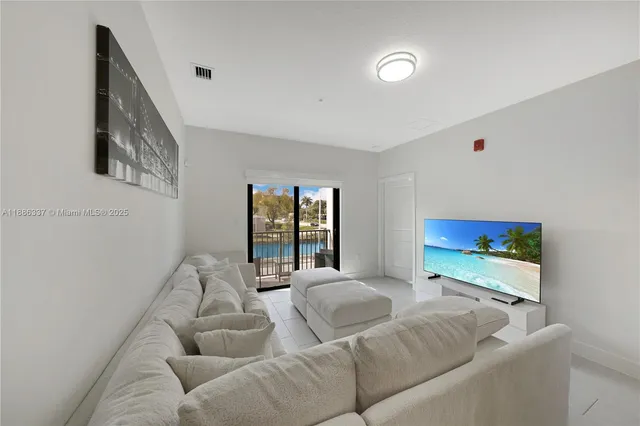 $3,300 | 8167 Northwest 41st Street, Unit E203, Doral, FL 33166