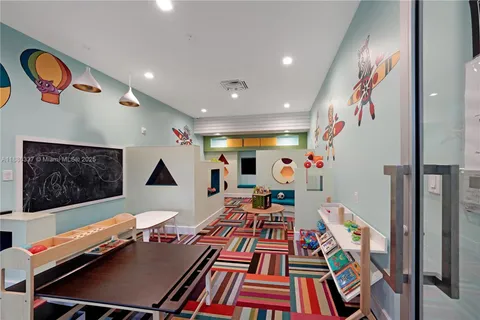 $3,300 | 8167 Northwest 41st Street, Unit E203, Doral, FL 33166