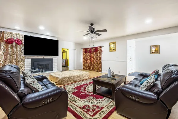 $879,000 | 11171 Highway 145, Madera, CA 93637