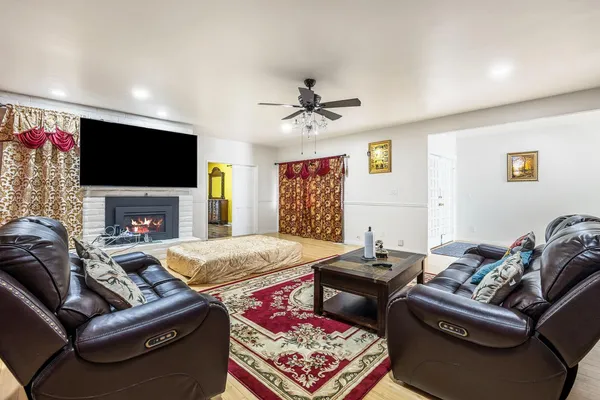 $879,000 | 11171 Highway 145, Madera, CA 93637