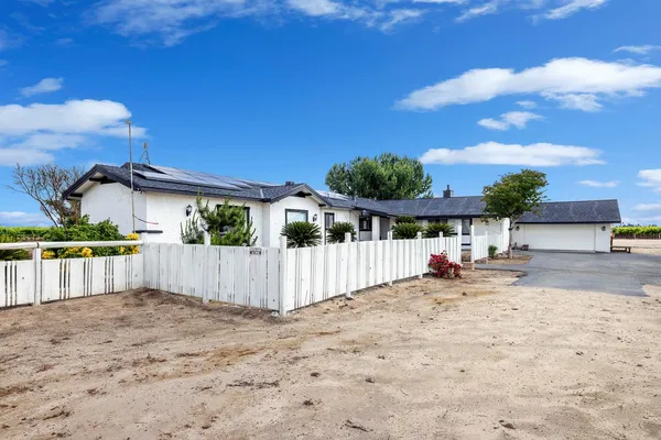 $879,000 | 11171 Highway 145, Madera, CA 93637