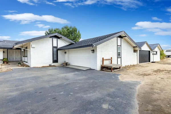 $879,000 | 11171 Highway 145, Madera, CA 93637