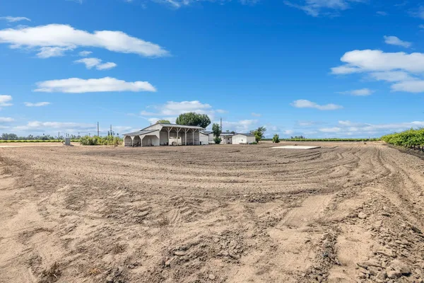 $879,000 | 11171 Highway 145, Madera, CA 93637