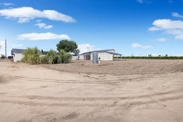 $879,000 | 11171 Highway 145, Madera, CA 93637