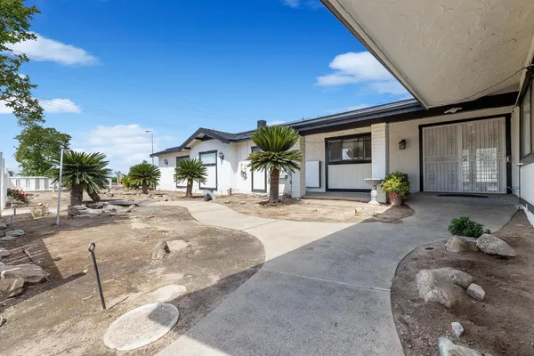 $879,000 | 11171 Highway 145, Madera, CA 93637