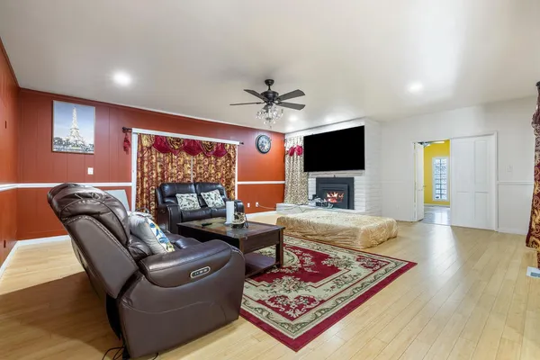 $879,000 | 11171 Highway 145, Madera, CA 93637