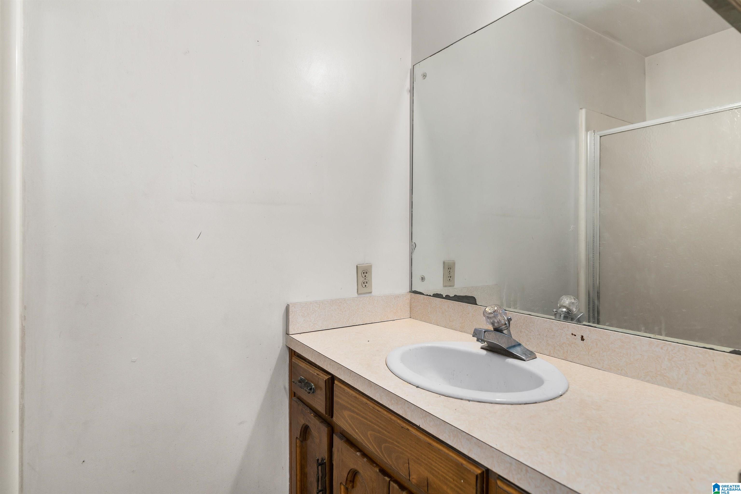 1946 Linden Street Leeds, AL 35094 - Photo 14 of 29